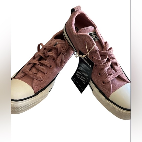 NWT Converse Chuck Taylor All Star women’s 7 low top pink leather sneakers - Picture 5 of 5